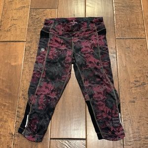 Cropped Athleta running tights.